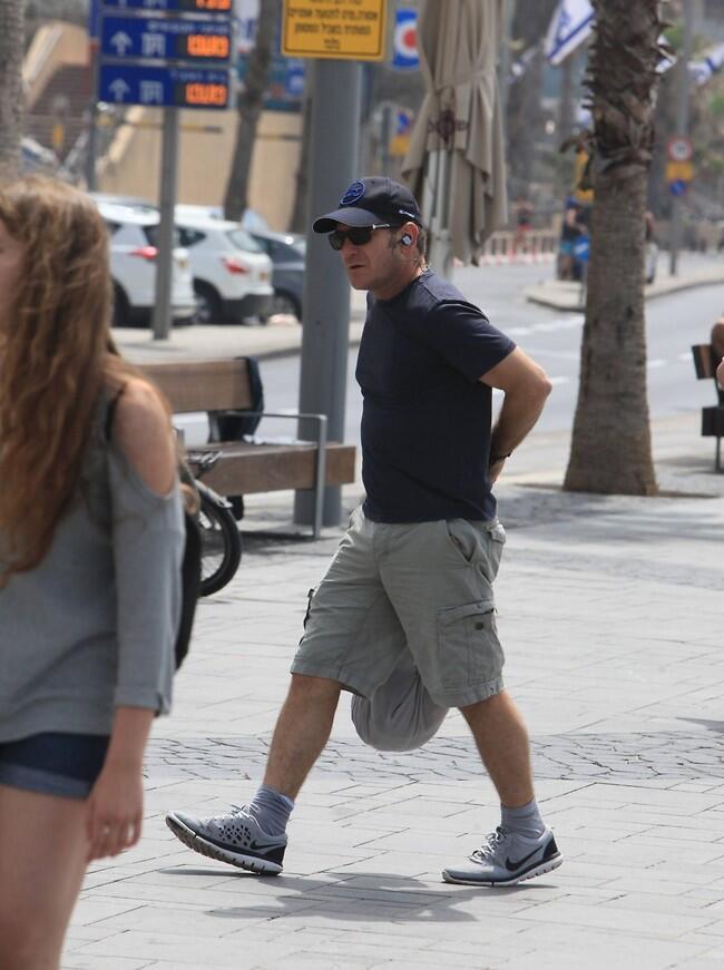 כבר מספיק חם בשביל בגד ים