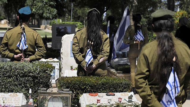 The annual Memorial Day service at Mount Herzl military cemetery has been cancelled this year (Photo: AFP) The annual Memorial Day service at Mount Herzl military cemetery has been cancelled this year