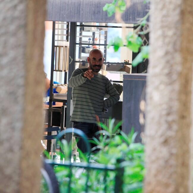 היחיד ששם לב אלינו. אסף הראל (צילום: מוטי לבטון) היחיד ששם לב אלינו. אסף הראל