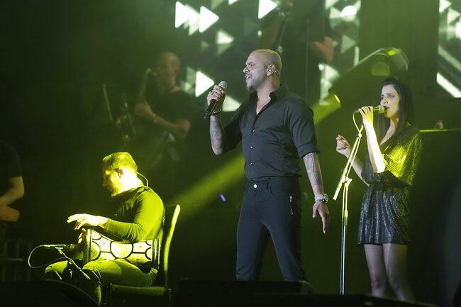 שר את כל הלהיטים! אייל גולן מרים