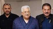 אבו מאזן בבית החולים ברמאללה