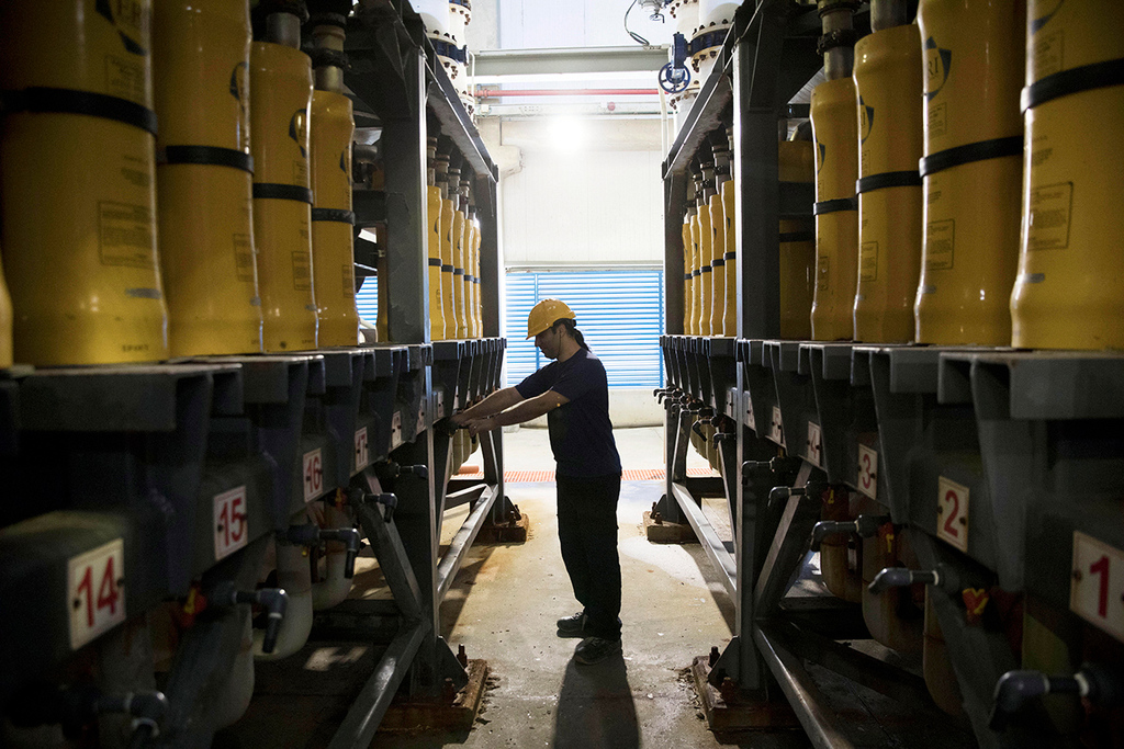 מתקן התפלת מים בחדרה (צילום: EPA) מתקן התפלת מים בחדרה