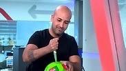 חזי דין באולפן המונדיאל של ynet