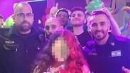 שוטרים הגיעו לשמח ילדה בבת מצווה