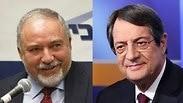ניקוס אנסטסיאדיס אביגדור ליברמן