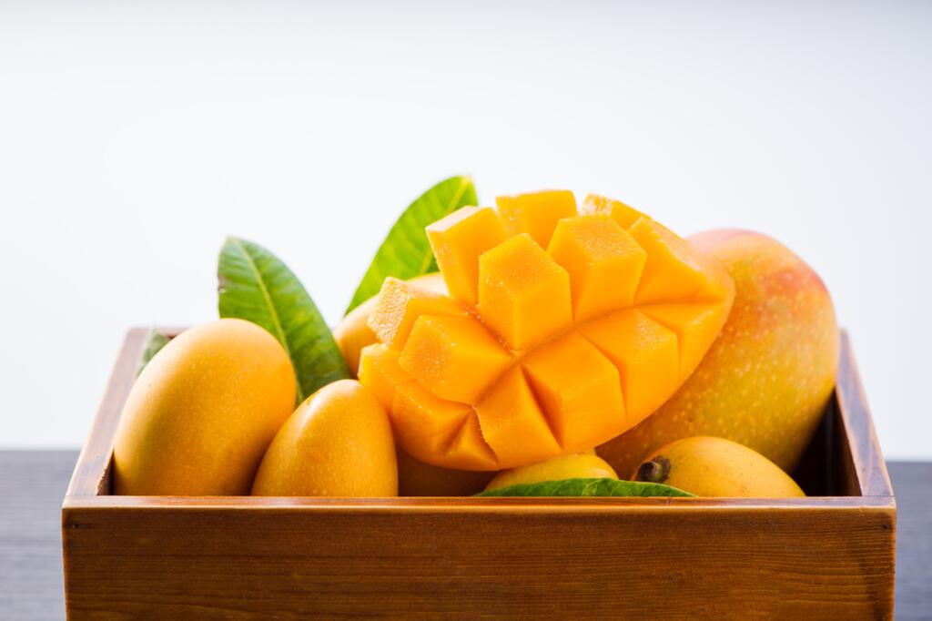 מחזק את מערכת החיסון דווקא בקיץ. מנגו (צילום: shutterstock) מנגו