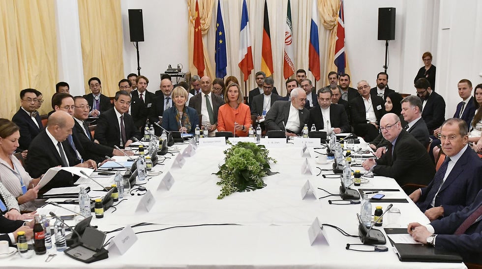 International negotiations on the 2015 Iranian nuclear deal (Photo: AFP) מפגש על הסכם הגרעין עם איראן