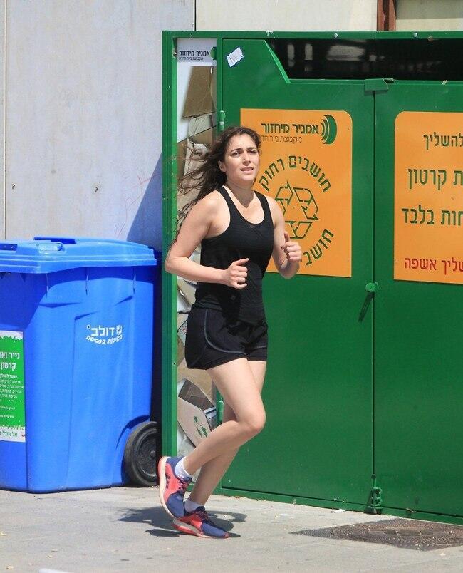 מחכים לך בסיבוב עם מים ומגבת, תמשיכי ככה! (צילום: מוטי לבטון) מחכים לך בסיבוב עם מים ומגבת, תמשיכי ככה!