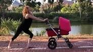 אימון לאחר לידה עם עגלה