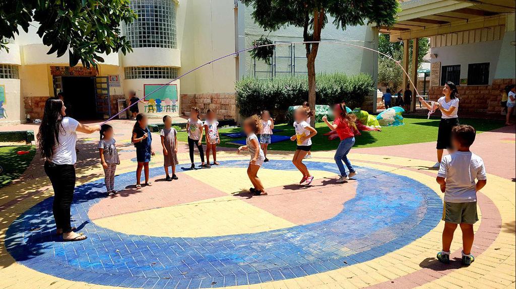 שיעורי הרשמה נמוכים בבתי הספר של החופש הגדול (צילום: רועי עידן) קייטנה בבית ספר בשדרות
