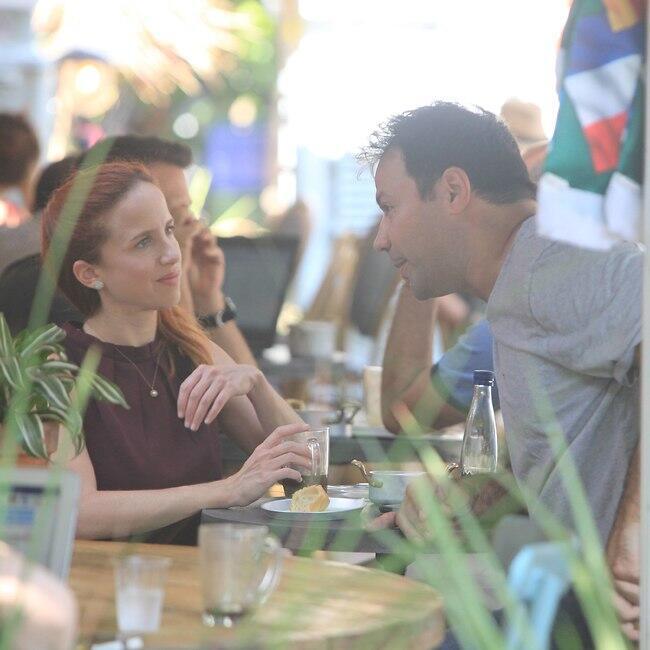 "וואו, אתה קרוב מדי" (צילום: מוטי לבטון) "וואו, אתה קרוב מדי"