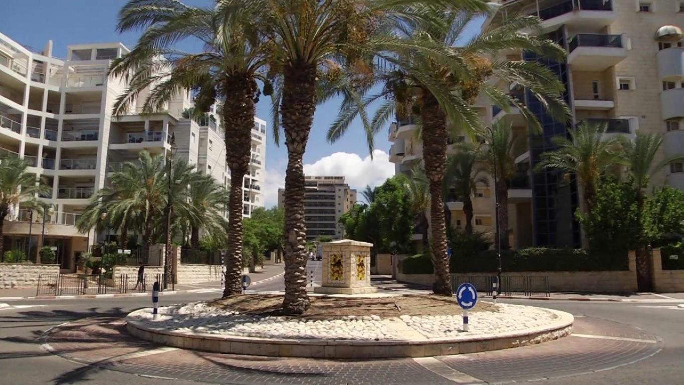 ביקור שכונה גבעת הרקפות קרית ביאליק