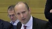 נפתלי בנט על חינוך תלמידי בית הספר לנקות את השירותים