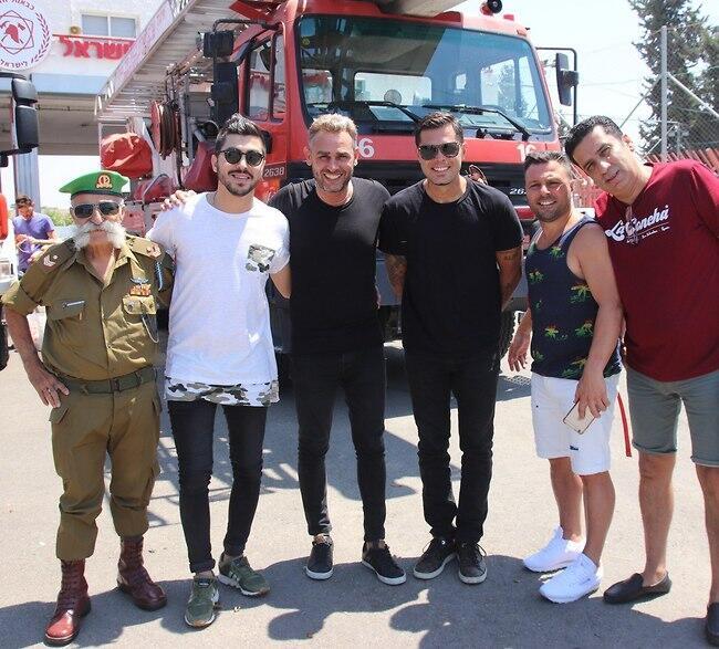 הגיעו לשמח. כוכבי "היחידה" (צילום: אור גפן) הגיעו לשמח. כוכבי "היחידה"