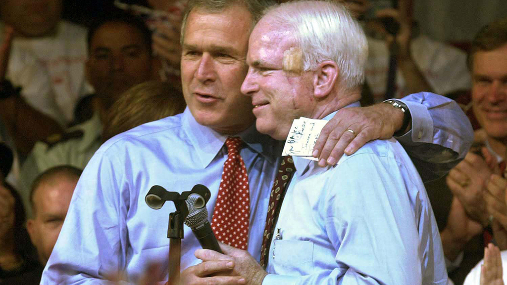 President George W. Bush and Senator John McCain during election campaign in 2000 (Photo: MCT) ג'ון מקיין עם ג'ורג' בוש