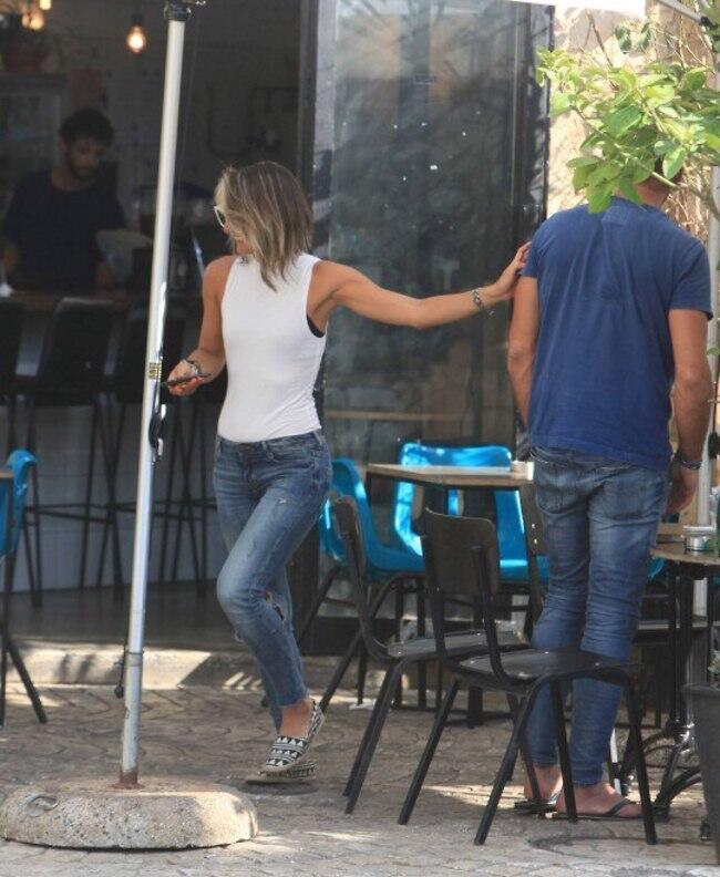 "די אלי, הם לא שווים את זה" (צילום: מוטי לבטון) "די אלי, הם לא שווים את זה"