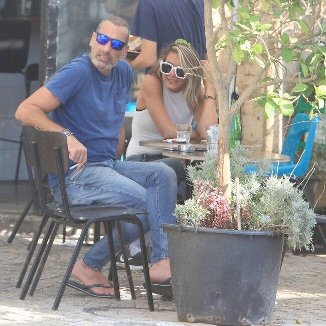 "אתם עד פה?!" (צילום: מוטי לבטון) "אתם עד פה?!"