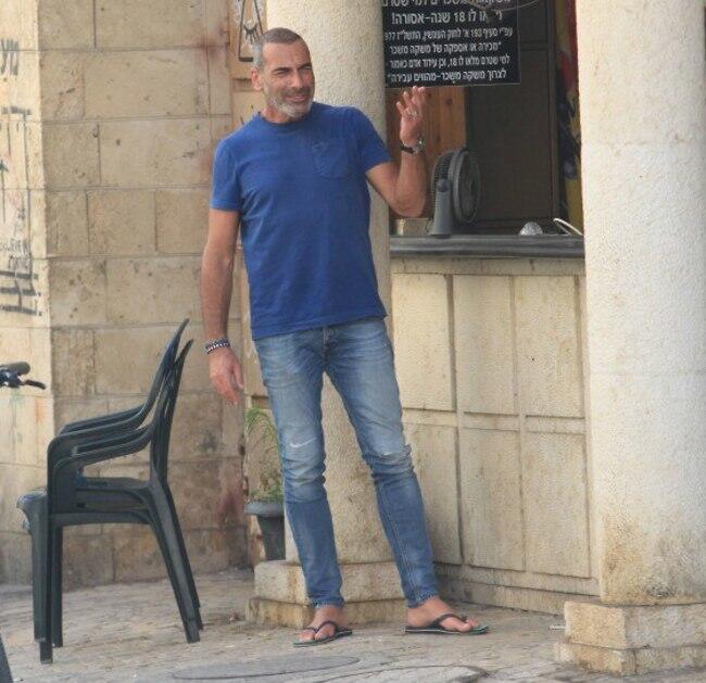 "את רוצה עוד פלפל צ'ומה?" (צילום: מוטי לבטון) "את רוצה עוד פלפל צ'ומה?"