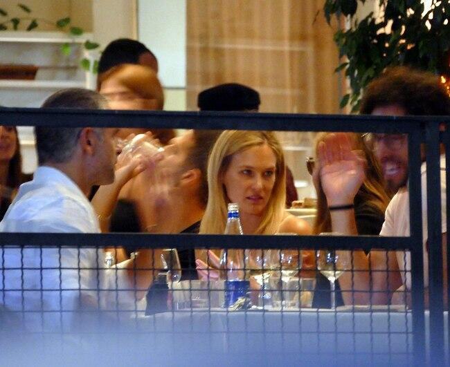 "בואי נעשה את זה קצר לפני שהבייביסיטר הולכת" (צילום: אמיר מאירי) "בואי נעשה את זה קצר לפני שהבייביסיטר הולכת"