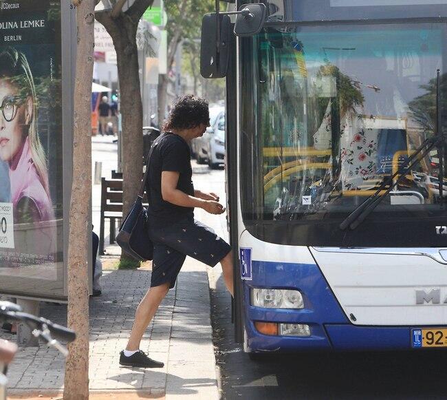 עולה בצעד תימני (צילום: מוטי לבטון) עולה בצעד תימני