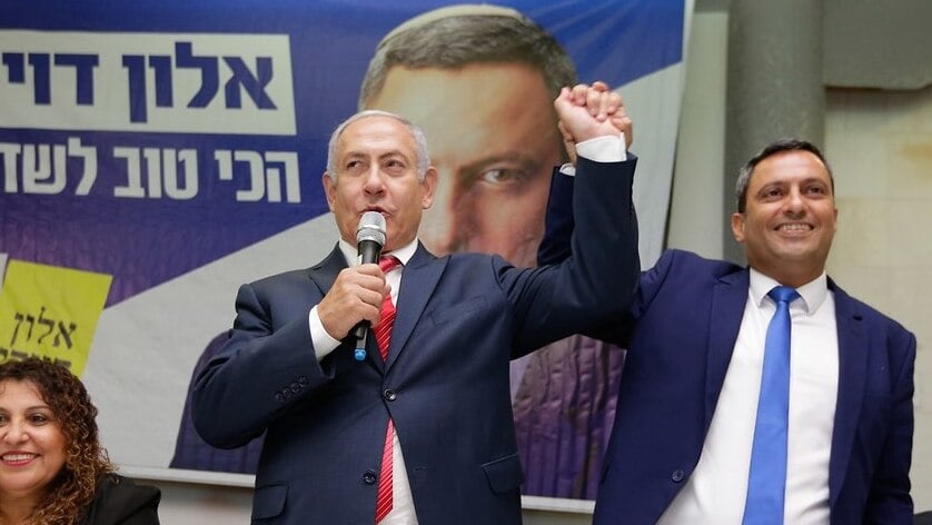 דוידי ונתניהו בבחירות המקומיות של 2018 (צילום: יהודה פרץ) בנימין נתניהו בכנס תמיכה לאלון דוידי, מועמד לראשות עיריית שדרות