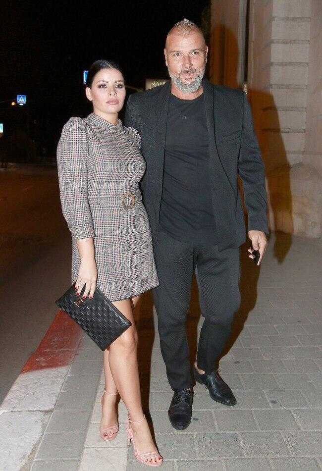 שומרים על יציבות. איציק זוהר ובת הזוג לאורה