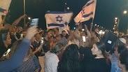 תושבי עוטף עזה בהפגנה אתמול בעקבות ירי הרקטות לעבר העוטף