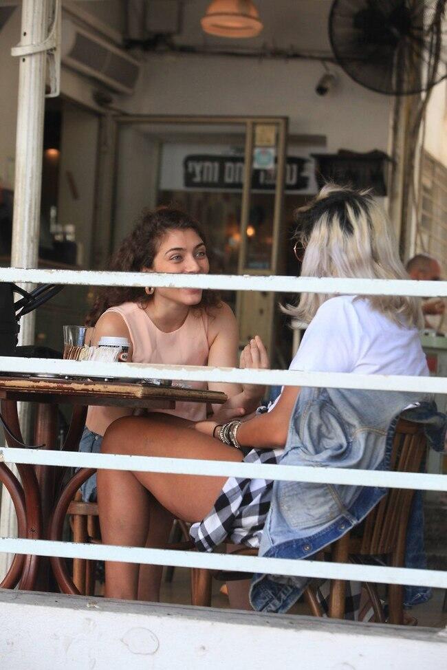 אימוג'י בלי פה (צילום: מוטי לבטון) אימוג'י בלי פה