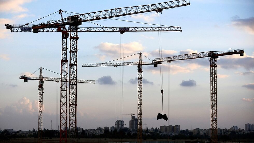 בנייה מנוף מנופים כרמי גת קריית גת בניין בניינים