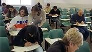 חלק מהנבחנים באוניברסיטה העברית
