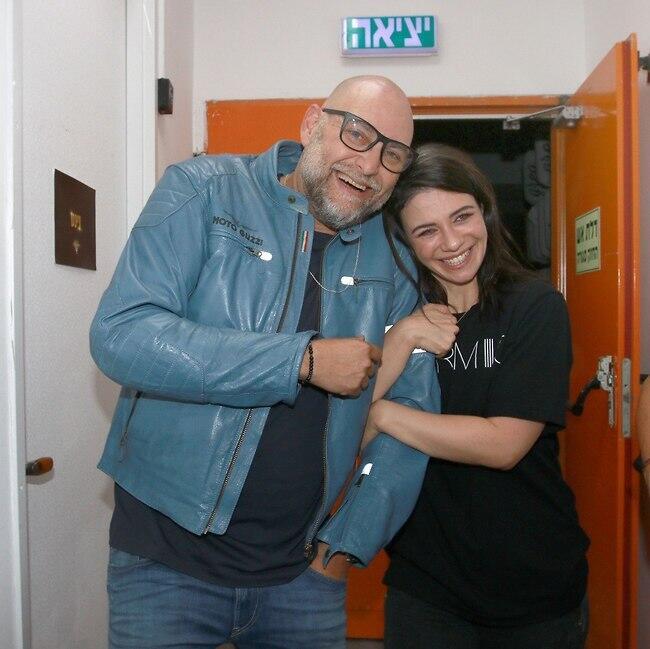האבא הלא ביולוגי. צביקה הדר ונינט טייב (צילום: ענת מוסברג) האבא הלא ביולוגי. צביקה הדר ונינט טייב