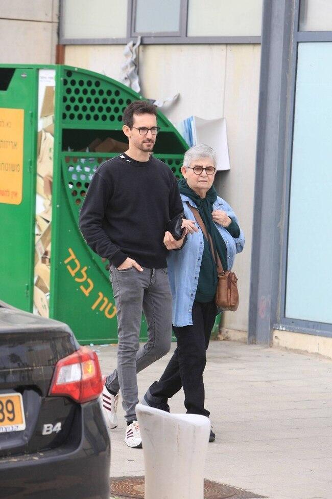 עשה לנו את השבוע. עברי לידר ואמא דליה