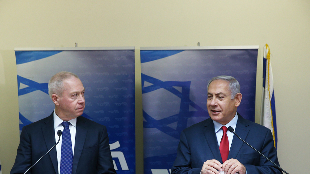 ראש הממשלה נתניהו ושר החינוך גלנט (צילום: אוהד צויגנברג) הצהרהתם המשותפת של בנימין נתניהו ויואב גלנט בכנסת