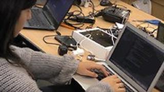 המטרה: לבנות לווין בתוך שלושה חודשים