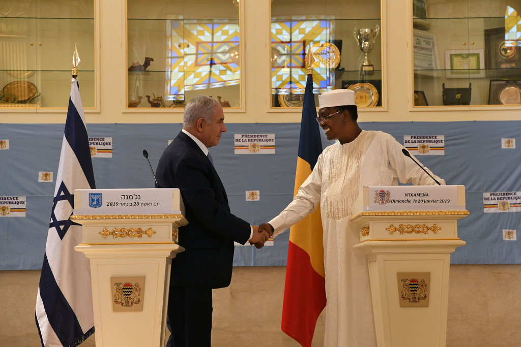 הצהרת ראש הממשלה בנימין נתניהו יחד עם נשיא צ'אד אידריס דבי, במסגרת ביקורו במדינה