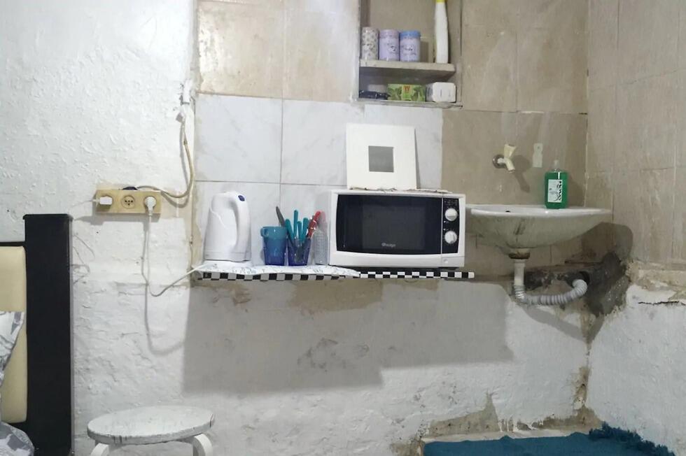 המרתף המתקלף (מתוך אתר Airbnb) המרתף המתקלף