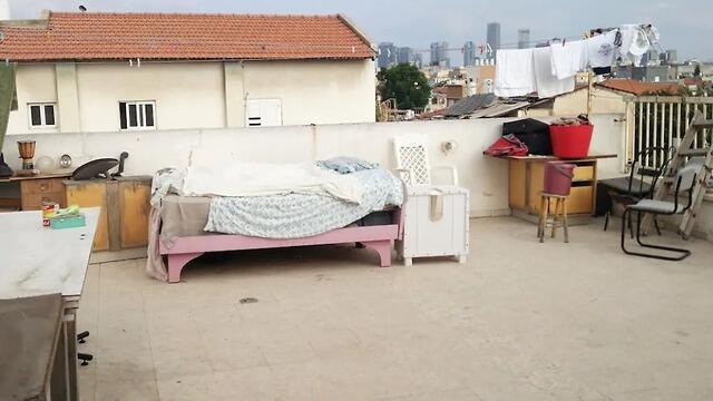 על גגות תל אביב, רק תביאו אוהל (מתוך אתר Airbnb) על גגות תל אביב, רק תביאו אוהל