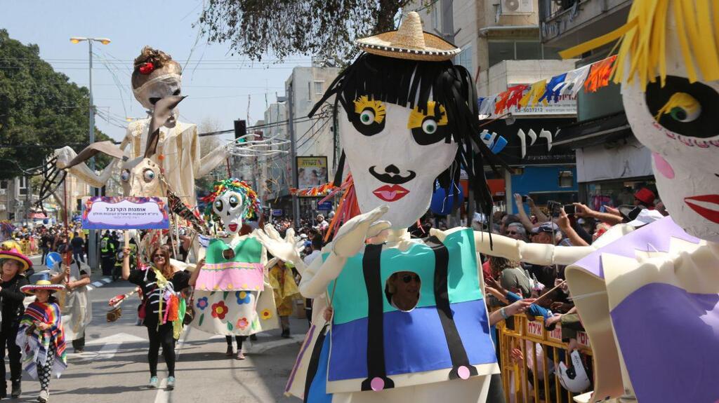 עדלאידע בחולון, ארכיון. לא תתקיים השנה (צילום: מוטי קמחי ) תחפושת חג פורים מ עדלאידע ב חולון