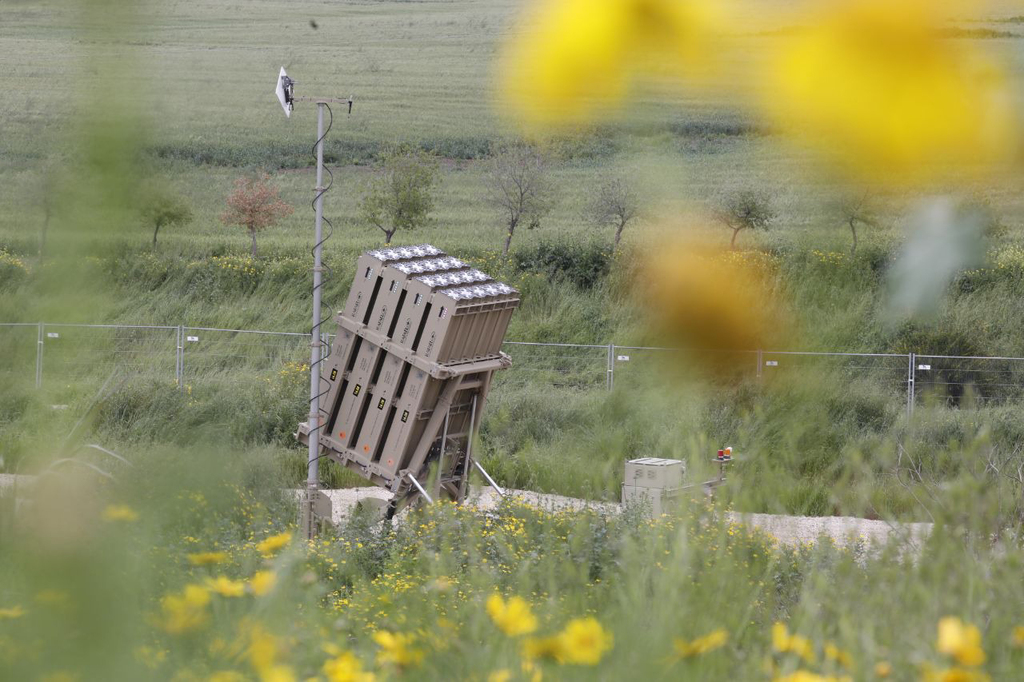 Iron Dome battery (Photo: Shaul Golan) סוללת כיפת ברזל