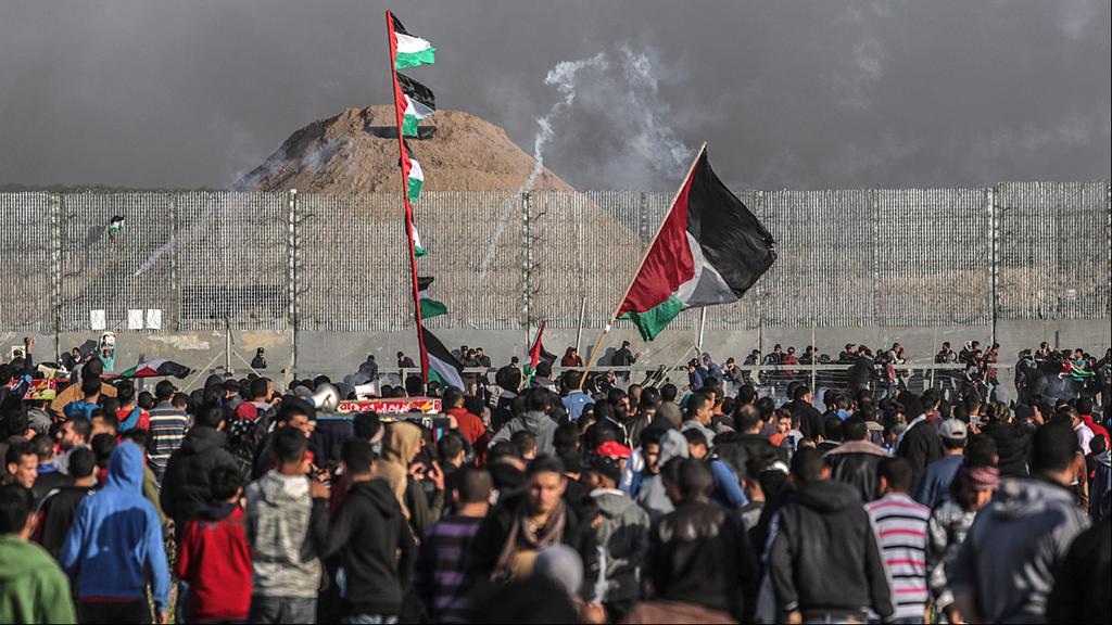A 'March of Return' protest along the Gaza border with Israel (Photo: EPA) צעדת השיבה