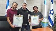 ראש מועצת שומרון העניק צלש אזרחי ליורים בחווארה
