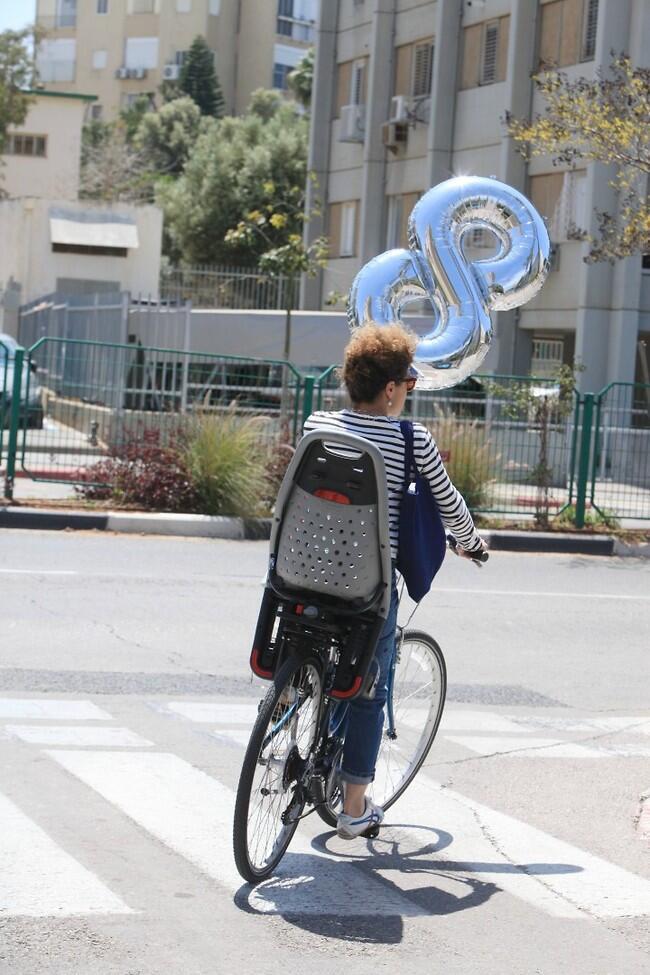8 זה מספר המזל שלנו (צילום: מוטי לבטון) 8 זה מספר המזל שלנו