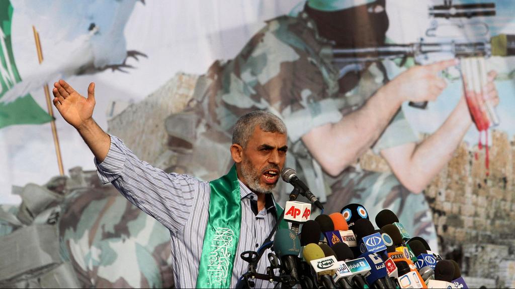 Hamas leader in Gaza Yahya Sinwar (Photo: AP) יחיא סינוואר מנהיג חמאס רצועת עזה