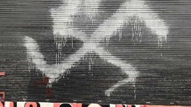 Swastika spray-painted on the headquarters of a Jewish Brexit party member in London (Brexit Party) צלב קרס שרוסס על מטה חבר מפלגת ברקזיט היהודי בלונדון
