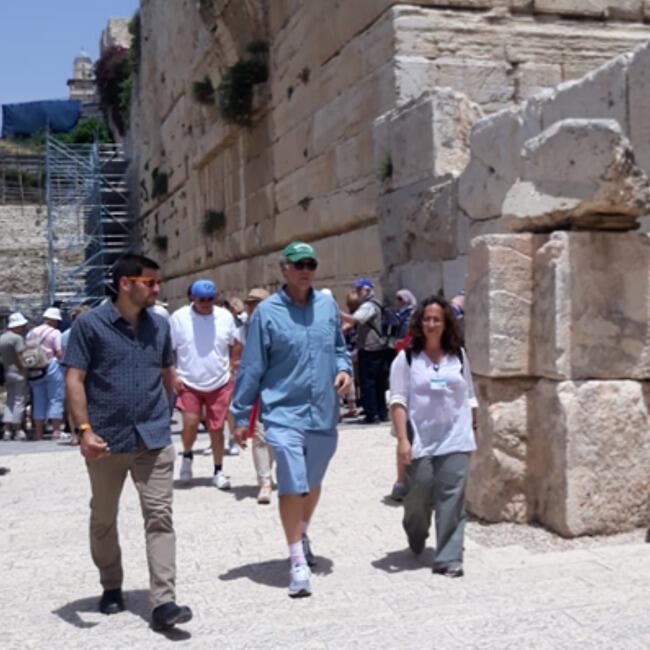 לא חם לך?