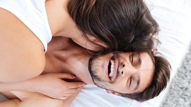 ''צחוק הוא סמל לבריאות זוגית'' (צילום: Shutterstock) ''צחוק הוא סמל לבריאות זוגית''