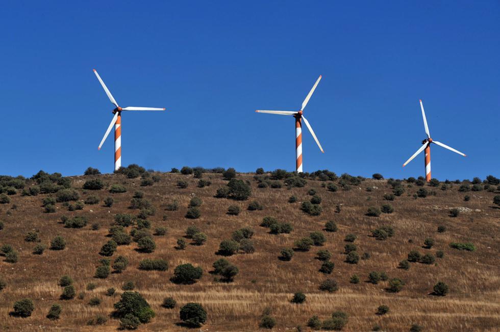 טורבינות רוח בגולן (צילום: shutterstock) טורבינות רוח בגולן