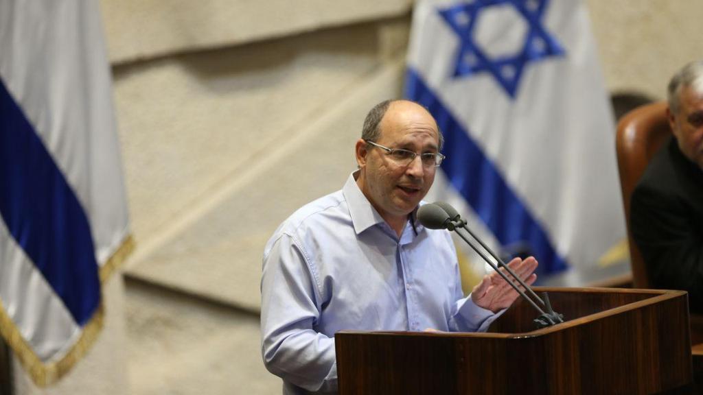 אבי ניסנקורן במליאה מתכנסת לקראת הצעת החוק של פיזור הכנסת