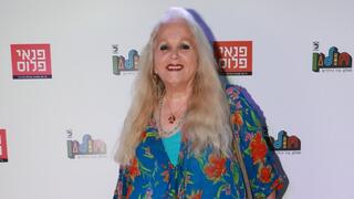 תערוכה מייק ברנט