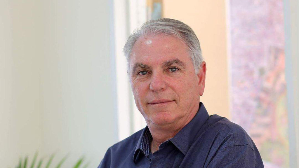 אבי קמינסקי. "מערכת החינוך סוגרת את עצמה" אבי קמינסקי